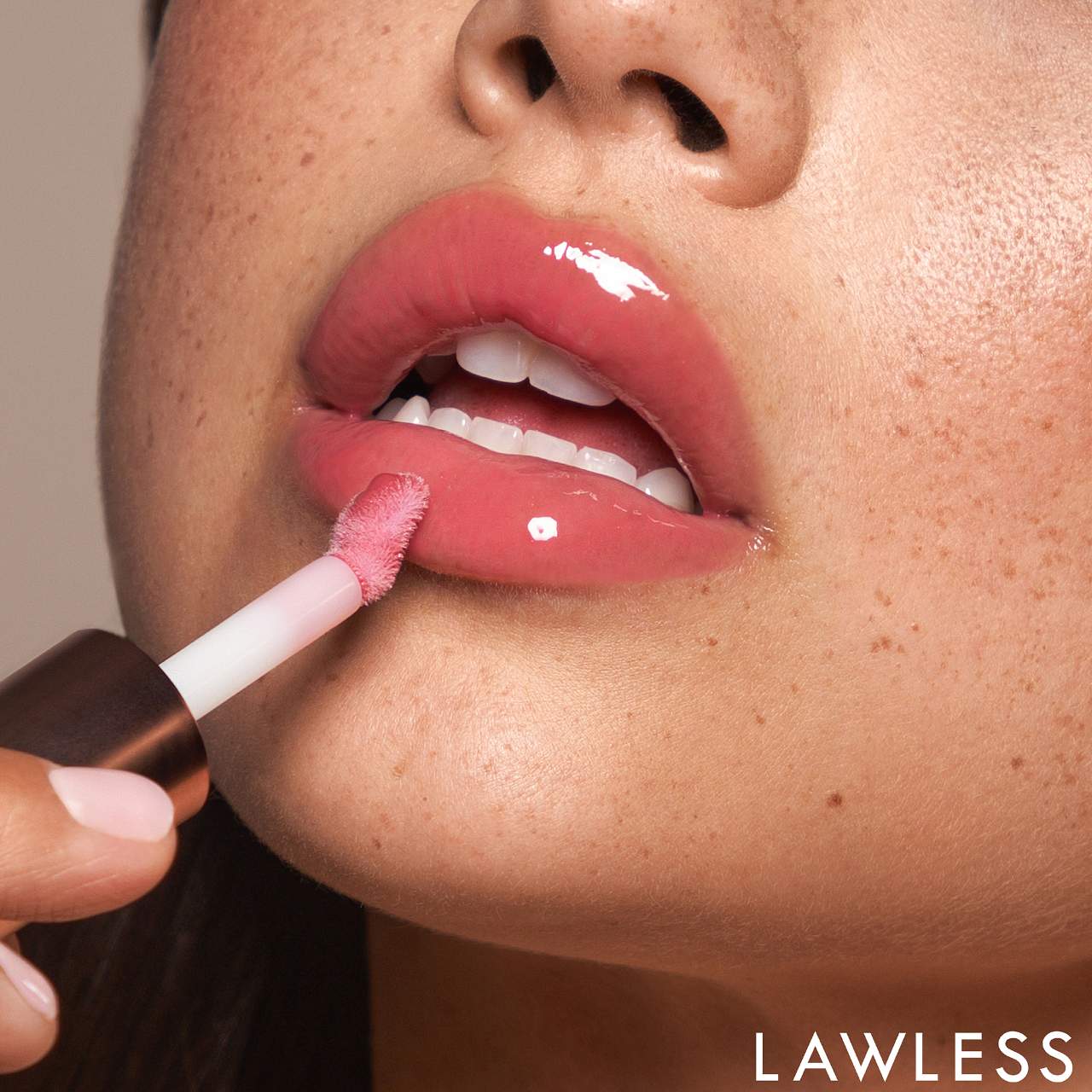 LAWLESS Forget The Filler Lip Plumper Line Smoothing Gloss - Velvet