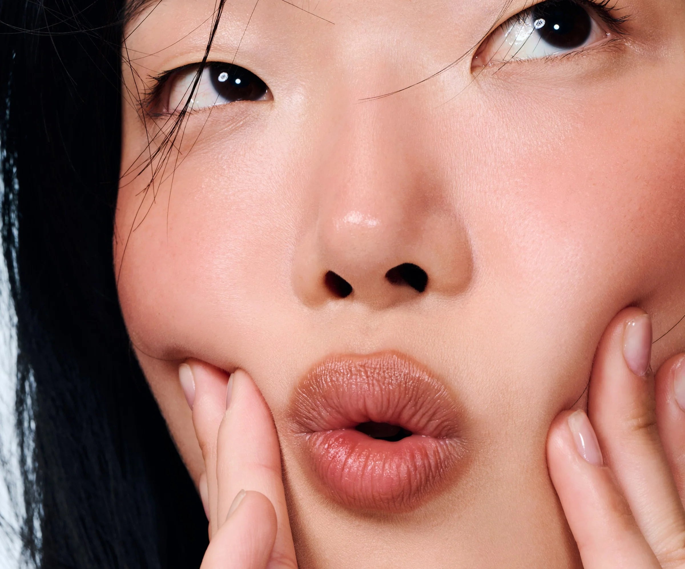 *PRE-ORDER* Rhode Peptide Lip Shape - Bend