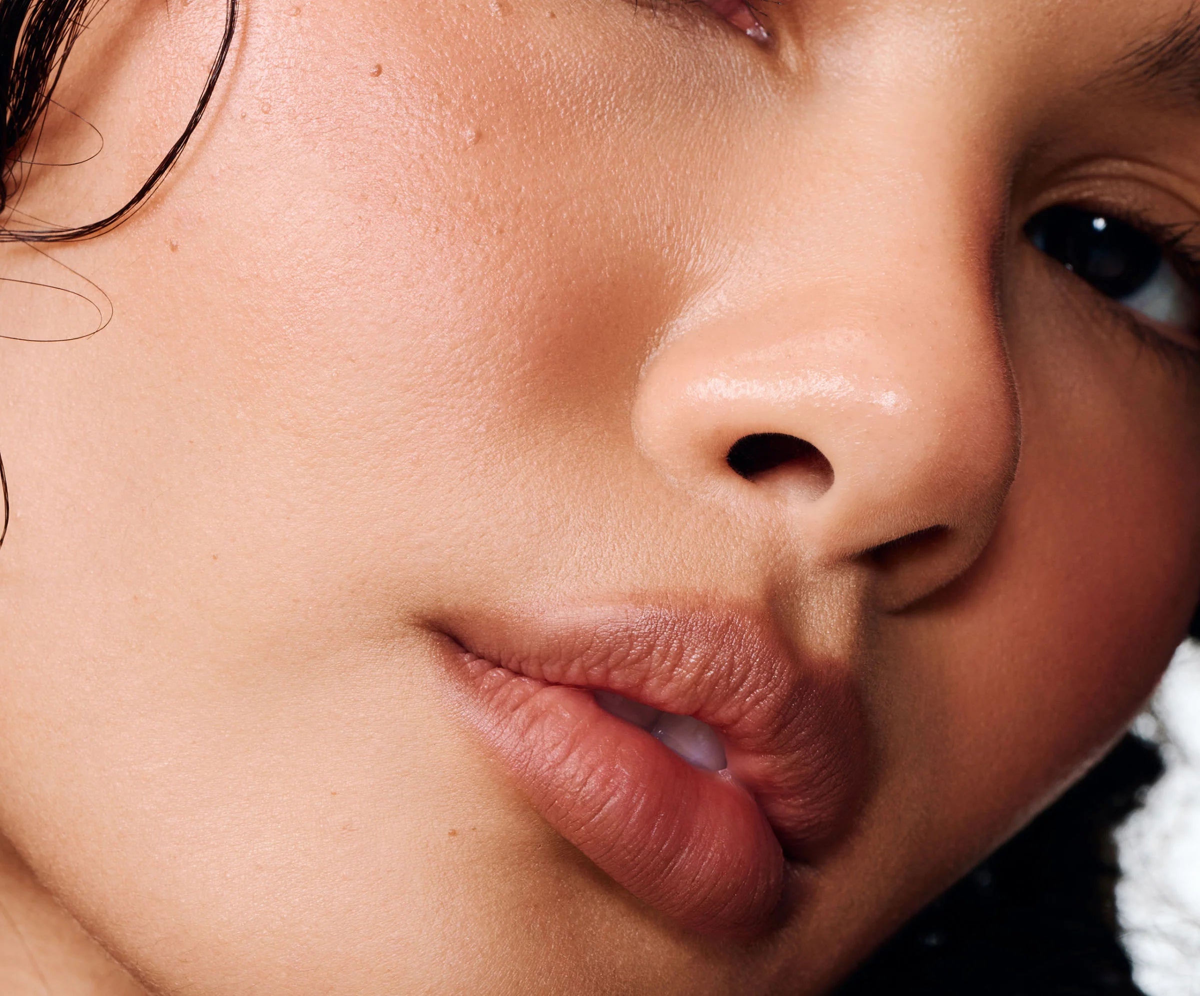 *PRE-ORDER*Rhode Peptide Lip Shape - Twist