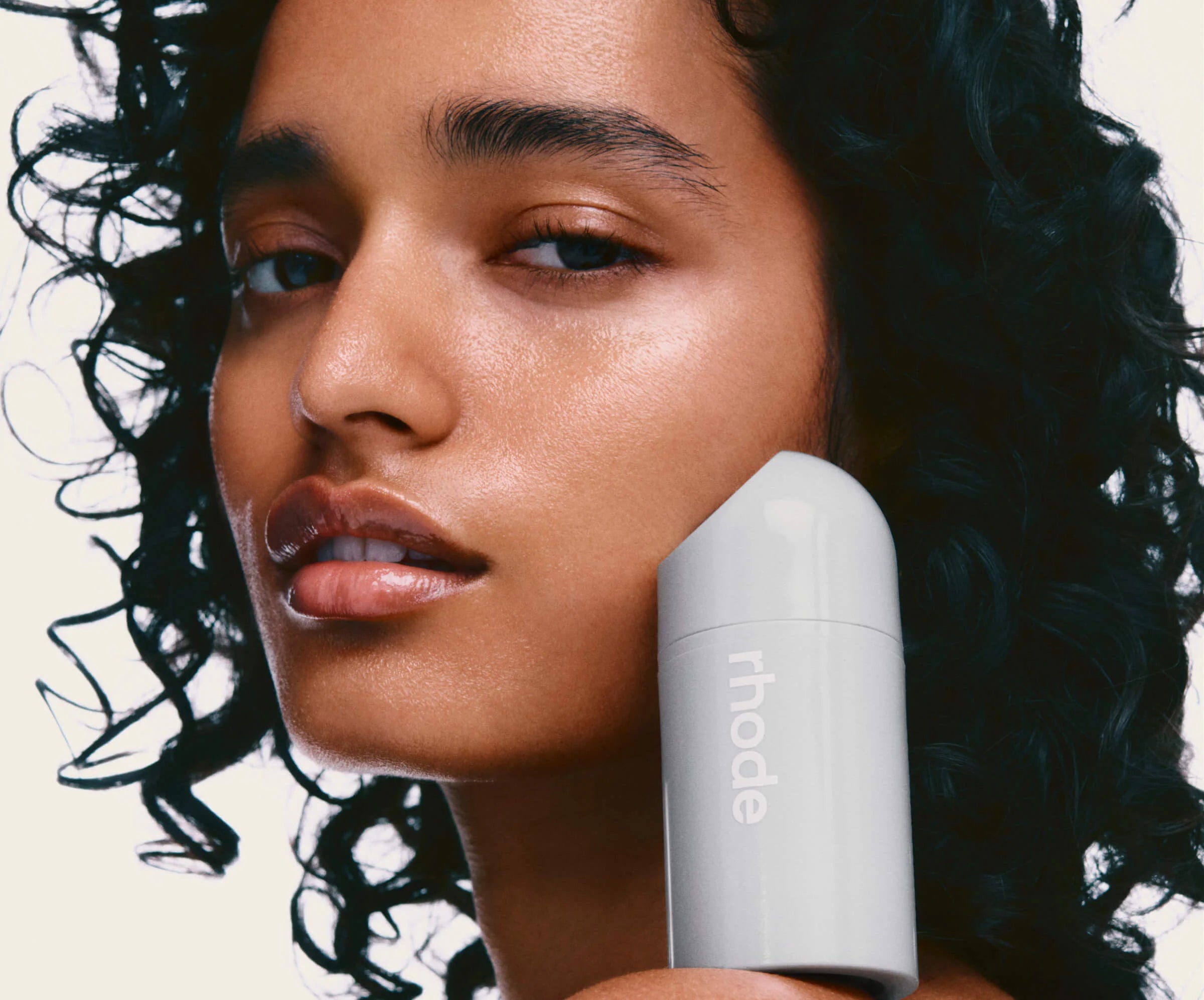 *PRE-ORDER* Rhode Skin Peptide Glazing Fluid