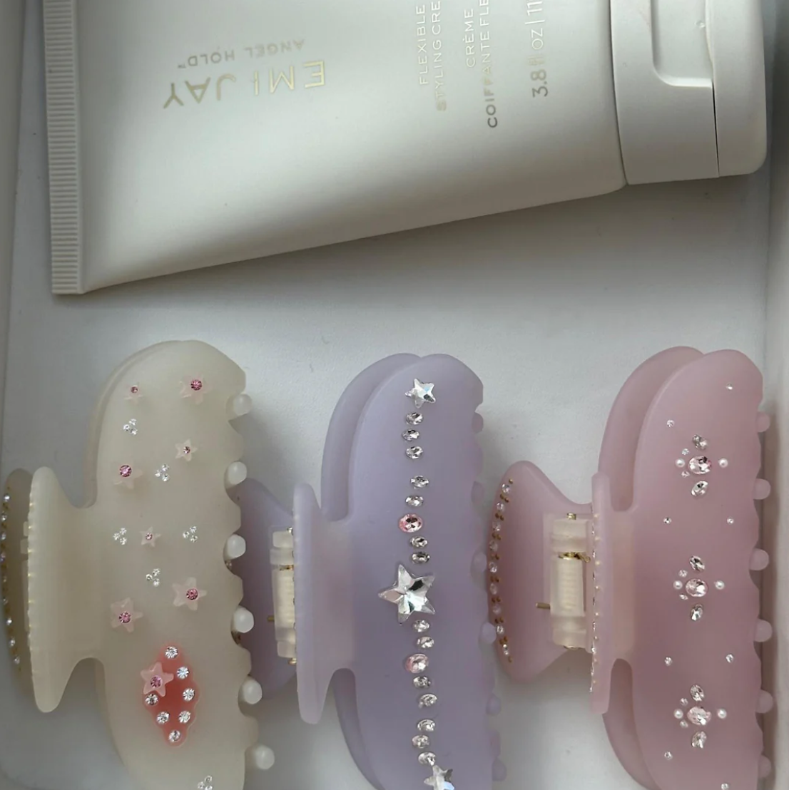 *Limited Edition* Emi Jay Sweatheart Hair Claw Clip - Lilac Sky